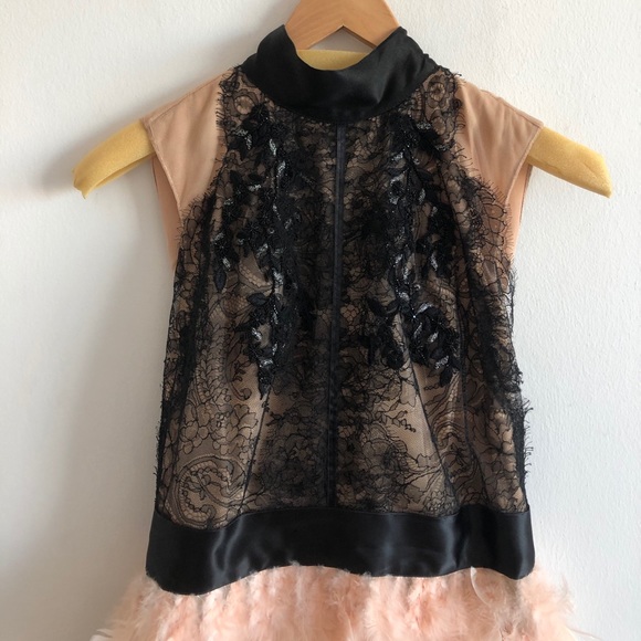 Marchesa Spring ‘16 Lace & Blush Feather Dress - Picture 5 of 16